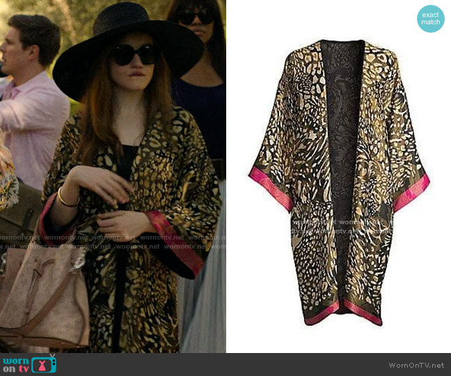 Etro Leopard Print Silk-Blend Robe worn by Anna Delvey (Julia Garner) on Inventing Anna