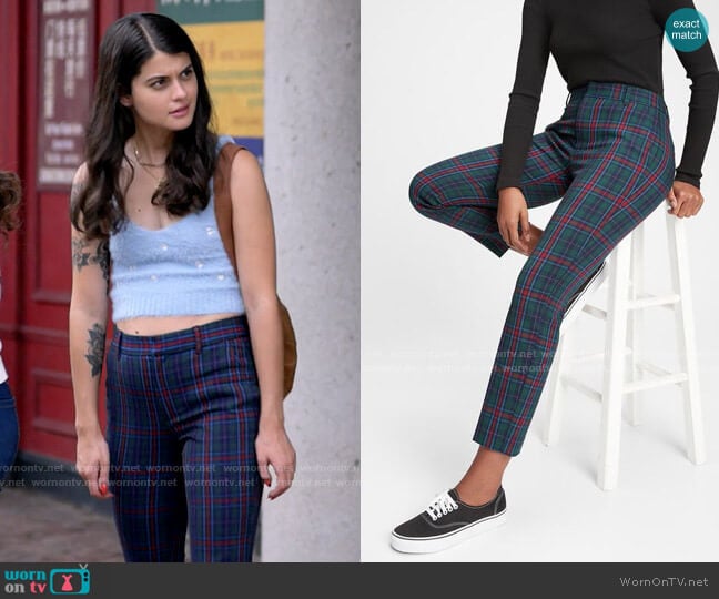 Gap Slim Ankle Plaid Pants worn by Samantha Fink (Sofia Black-D'Elia) on Single Drunk Female