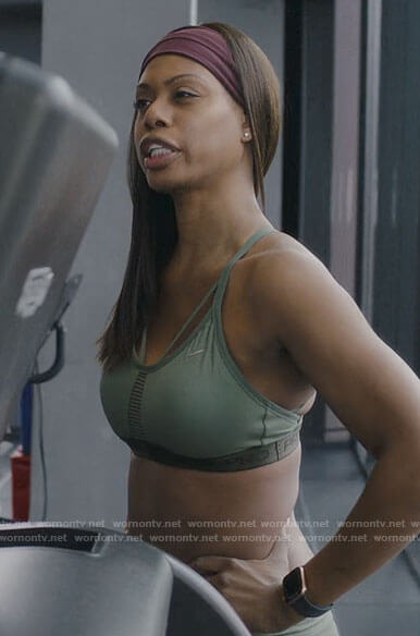 Kacy's olive green sports bra on Inventing Anna