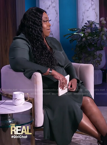Loni’s green wrap dress on The Real