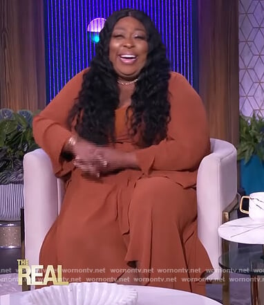 Loni's brown wrap dress on The Real