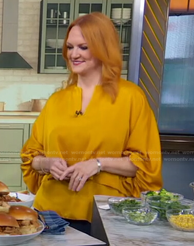 Ree Drummond's yellow balloon sleeve top on Good Morning America