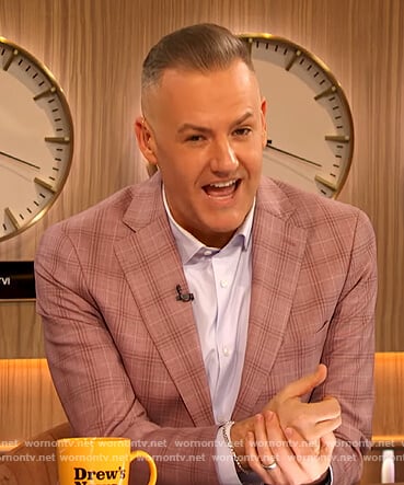 Ross Mathews’s pink plaid blazer on The Drew Barrymore Show