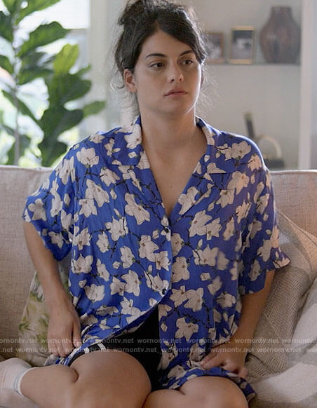 Sam's blue floral button up shirt on Single Drunk Female