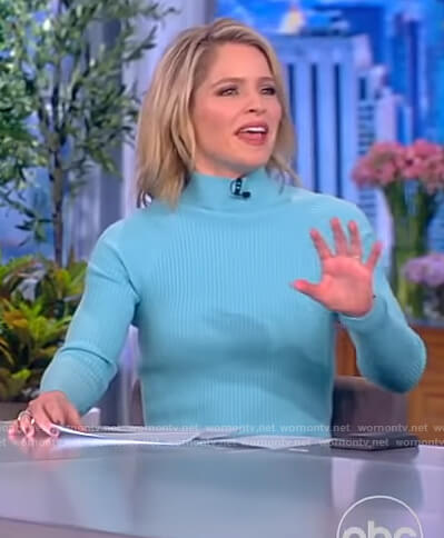 Sara’s turquoise ribbed sweater on The View