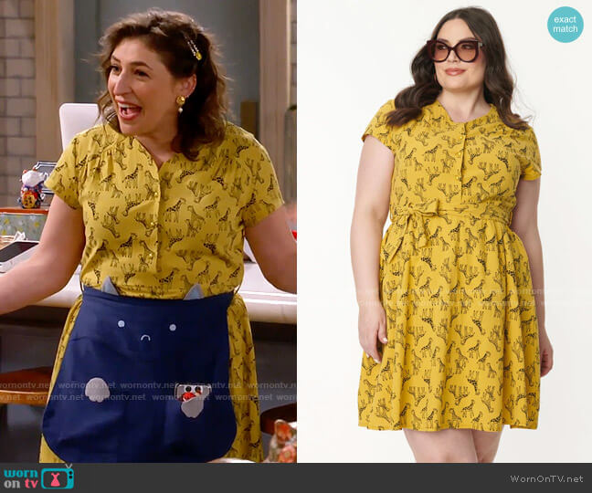 WornOnTV: Kat’s yellow giraffe print dress on Call Me Kat | Mayim ...