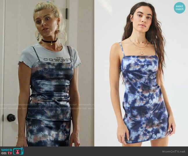 UO Dragon Sateen Mini Dress worn by Amy (Eliza Coupe) on Pivoting