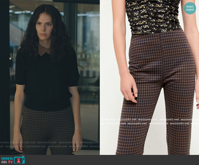 Cara High Waisted Pants by Urban Outfitters worn by Eva Victor (Rian) on Billions