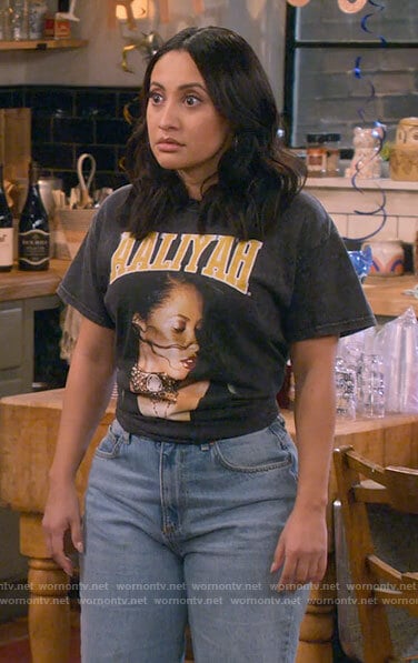 Valentina's Aaliyah t-shirt on How I Met Your Father