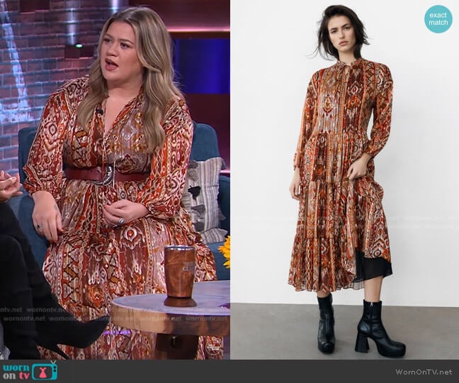 Printed Midi Dress by Zara  worn by Kelly Clarkson on The Kelly Clarkson Show