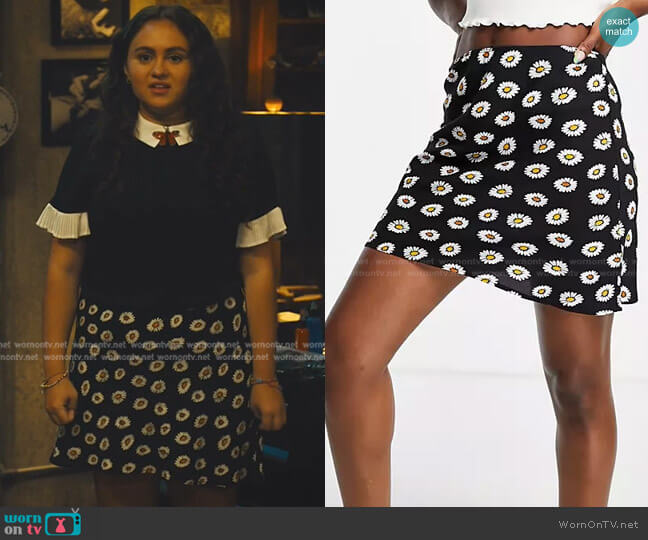 Annabelle’s black floral skirt on Naomi