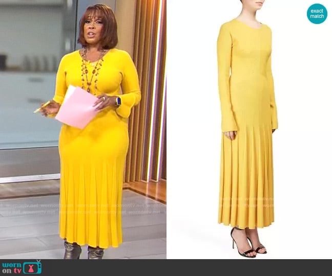 Moschino  Long Sleeve Ribbed Knit Midi Dress worn by Gayle King on CBS Mornings