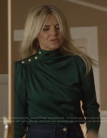 Amy's green buttoned shoulder blouse on Pivoting