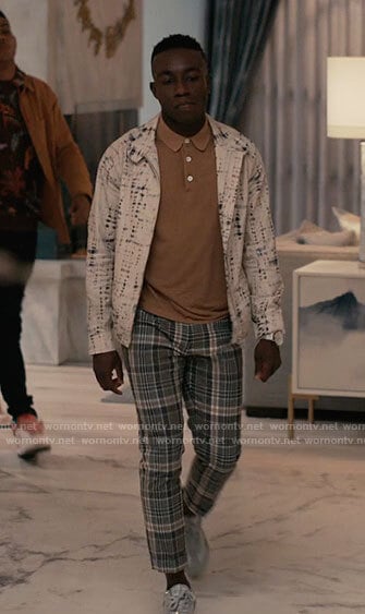Carlton’s tie dye jacket and plaid pants on Bel-Air