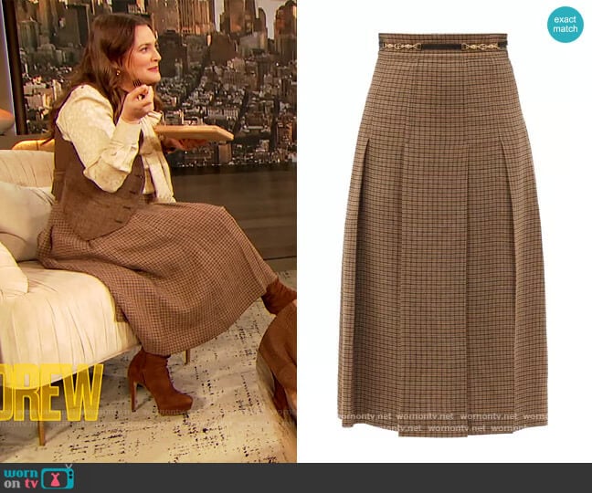 Brown Pleated Double G Chain Skirt by Gucci worn by Drew Barrymore on The Drew Barrymore Show