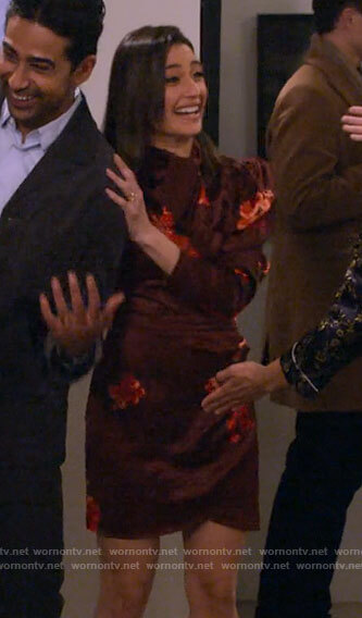 Hannah’s burgundy floral dress on How I Met Your Father
