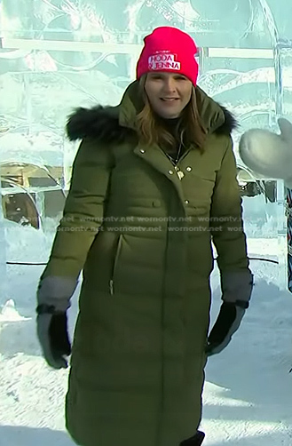 Jenna’s green puffer long coat on Today