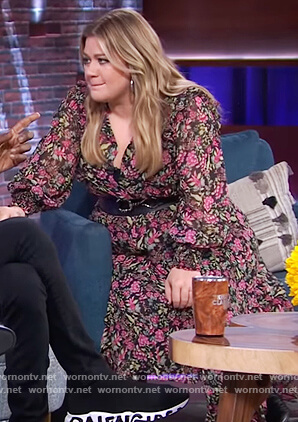 Kelly’s floral print midi dress on The Kelly Clarkson Show