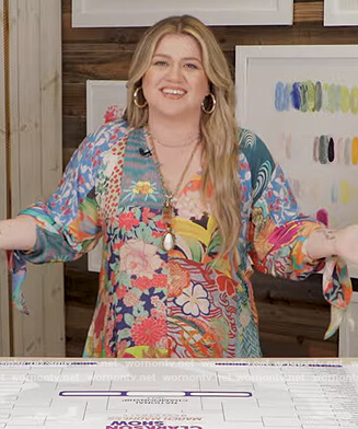 Kelly Clarkson's patchwork print coverup dress on The Kelly Clarkson Show