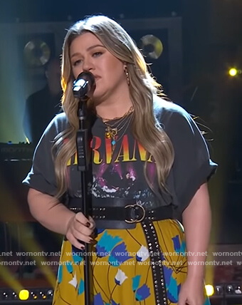 Kelly's black Nirvana graphic tee on The Kelly Clarkson Show