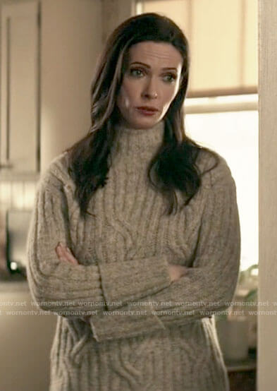 Lois's grey cable knit sweater on Superman and Lois