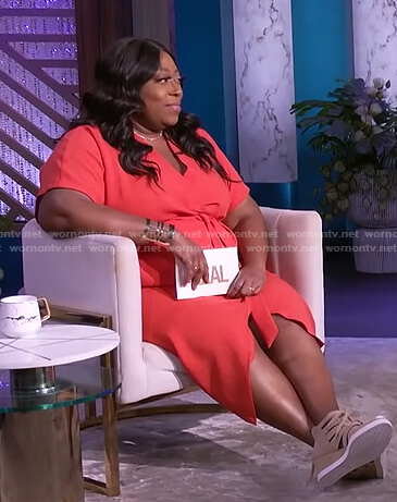 Loni's red short sleeve wrap dress on The Real