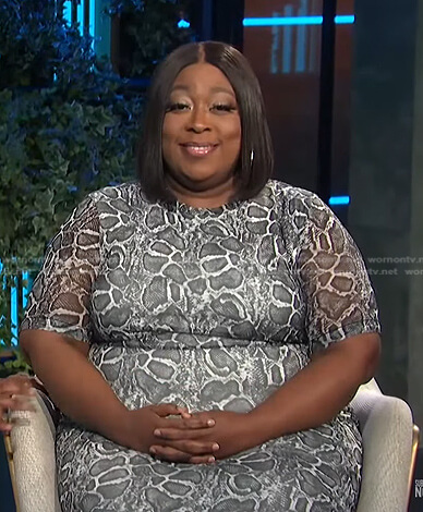 Loni’s grey snake print dress on E! News Daily Pop