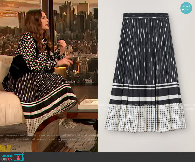 Christie Galleria Skirt by Loro Piana worn by Drew Barrymore on The Drew Barrymore Show