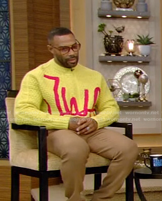 Omari Hardwick’s yellow knit sweater on Live with Kelly and Ryan