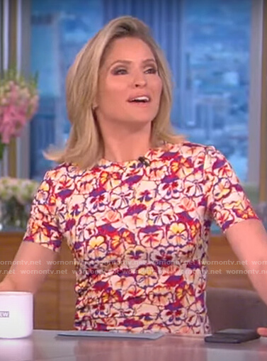 Sara’s floral short sleeve dress on The View