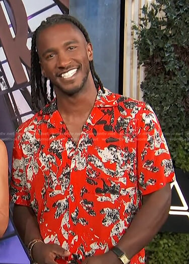 Scott’s red floral short sleeve shirt on Access Hollywood