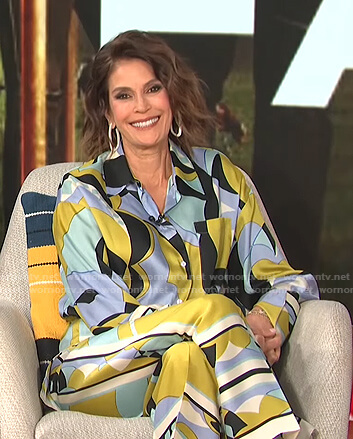 Teri Hatcher’s multicolor printed shirt and pants on E! News Daily Pop