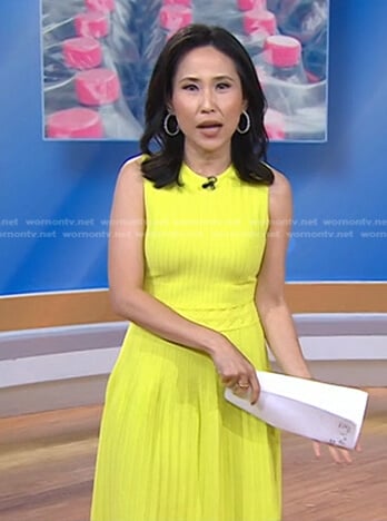 Vicky Nguyen's yellow sleeveless ribbed dress on Today