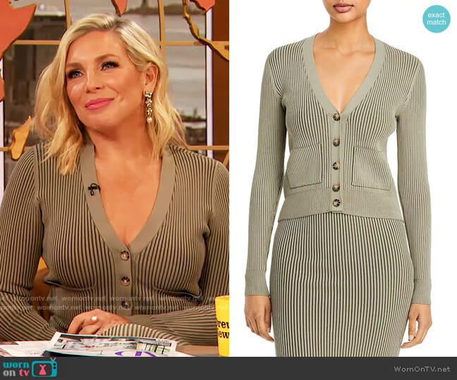 Layla Ribbed Two-Tone Cardigan by Anine Bing worn by June Diane Raphael on The Drew Barrrymore Show