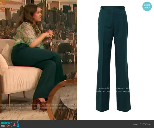 WornOnTV: Drew’s green floral print blouse on The Drew Barrymore Show ...
