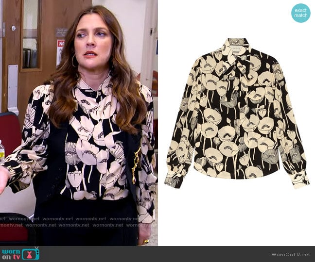 Poppy silk shirt by Gucci worn by Drew Barrymore on The Drew Barrymore Show