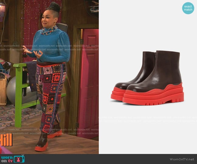 Loading Boots by Jeffrey Campbell worn by Raven Baxter (Raven-Symoné) on Ravens Home