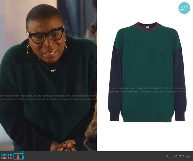 Anagram Logo Embroidered Colorblock Wool Sweater by Loewe worn by Henrietta Wilson (Aisha Hinds) on 9-1-1