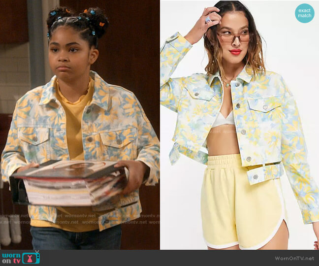 Urban Revivo floral print denim jacket with cut out detail in multi worn by Millicent (Jaidyn Triplett) on iCarly