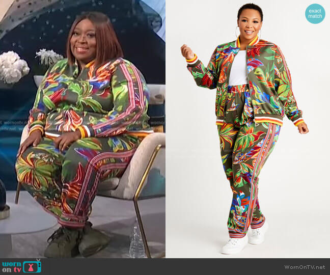 Tropical Scuba Athleisure Jacket and Jogger by Ashley Stewart worn by Loni Love  on E! News