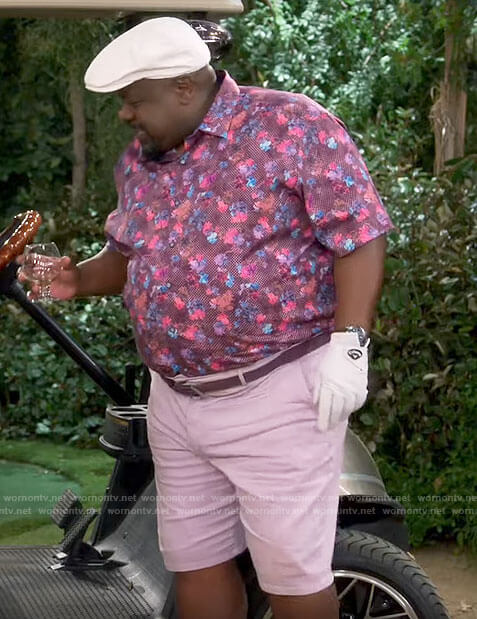 Calvin's floral golf shirt on The Neighborhood