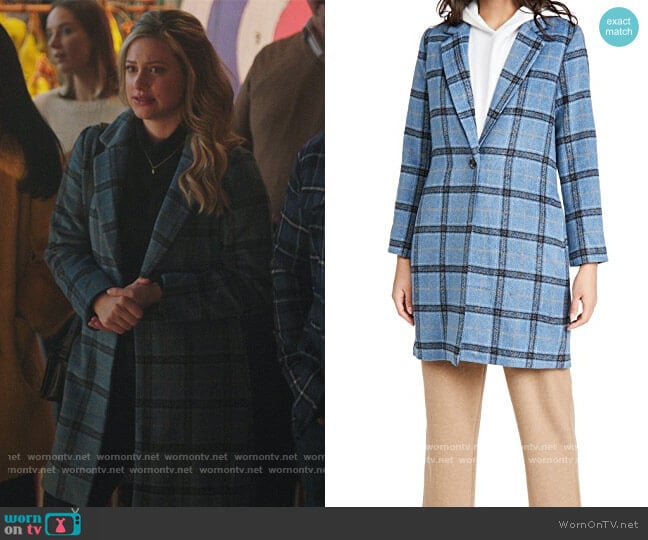 Robyn Coat by Cupcakes and Cashmere worn by Betty Cooper (Lili Reinhart) on Riverdale