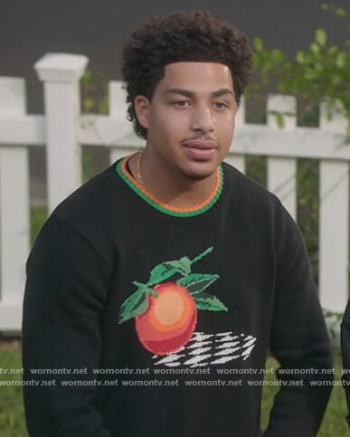 Junior’s black peach graphic sweater on Black-ish
