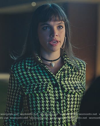 Mencia’s lime houndstooth cropped jacket on Elite