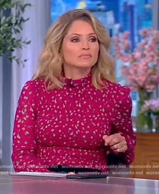 Sara’s pink smocked floral top on The View