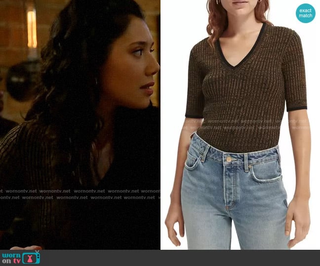 Scotch & Soda Rib Melange Short Sleeve V-Neck Sweater worn by Violet Mikami (Hanako Greensmith) on Chicago Fire