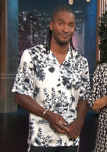 Scott’s white tropical print shirt on Access Hollywood