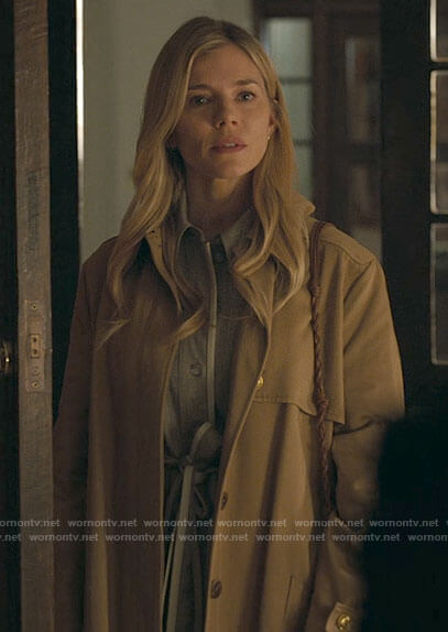 Sophie's tan trench coat on Anatomy of a Scandal