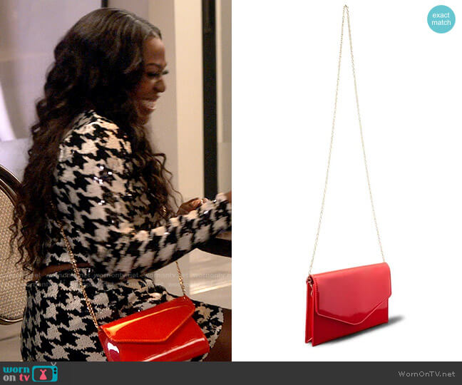 Steve Madden Bworldly Red Patent Bag worn by Harper (Laci Mosley) on iCarly