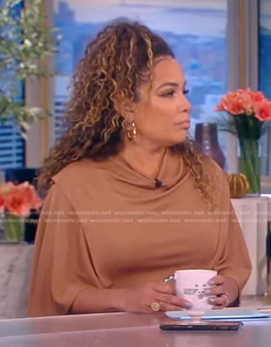 Sunny's brown flutter sleeve dress on The View